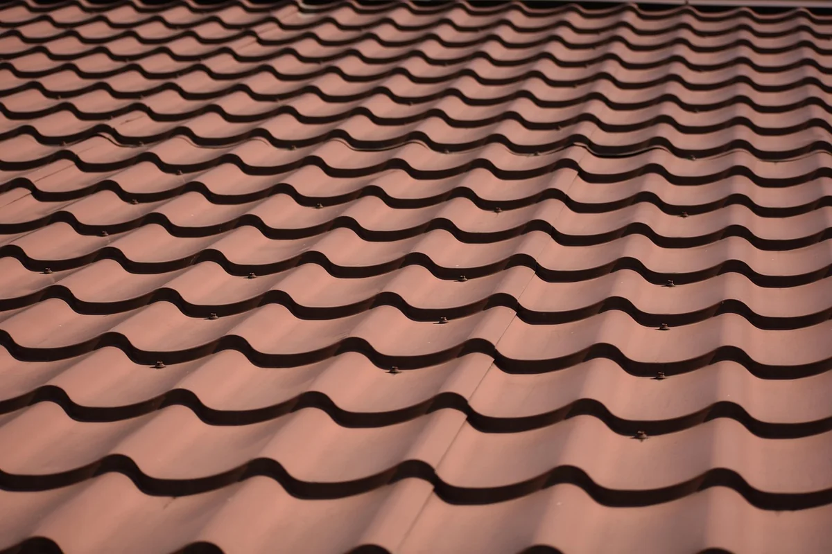 Tuiles poreuses : avantages, prix et guide d'installation 2026