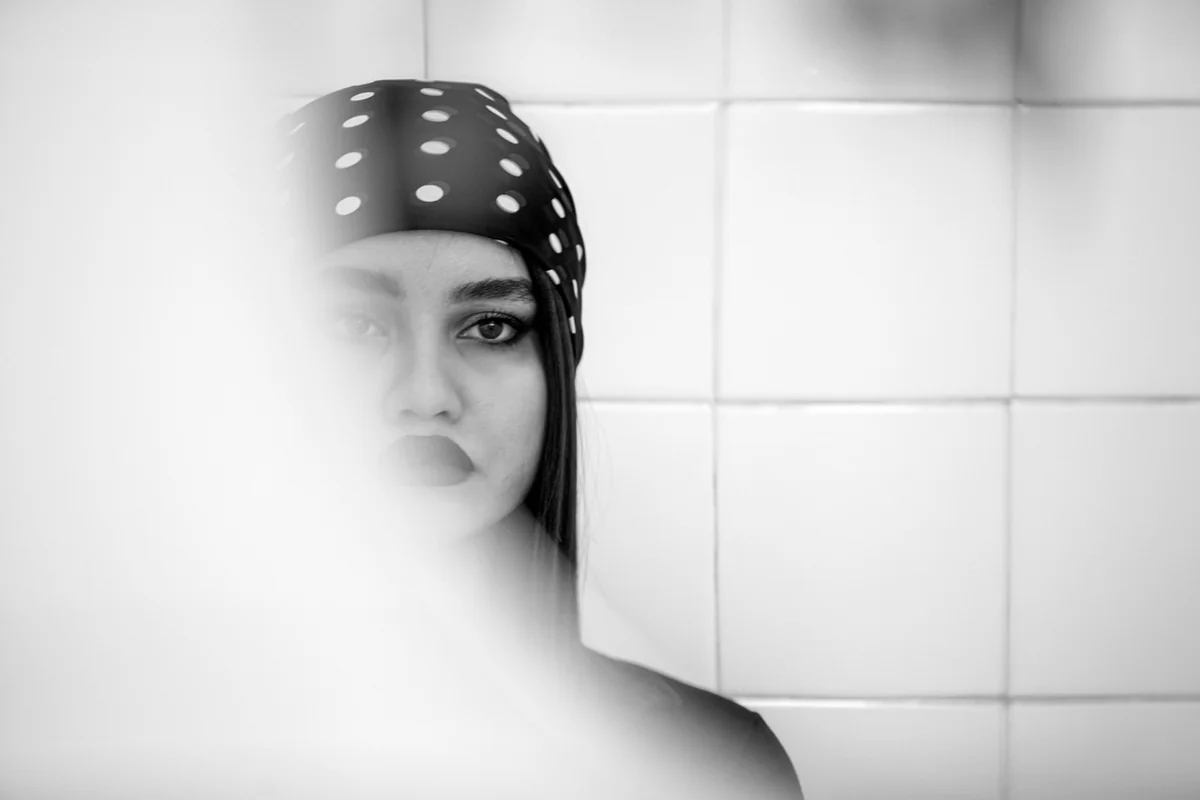 Comment éliminer les vers noirs des toilettes efficacement en 2026